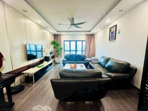 gia đình bán căn 4 ngủ 2wc 123m2, căn góc đông nam + đông bắc đẹp nhất mulberry lane. giá 7,4 tỷ