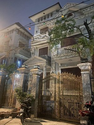 biệt thự đẹp 4 tầng 200m2(12x17)-lê văn thọ-giá 31 tỷ