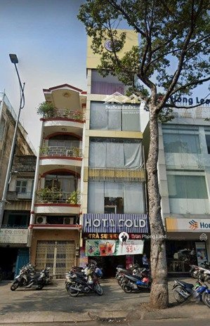 chính chủ gửi cho thuê nhà mặt tiền 64 hậu giang, p2, q6, 4.6x16m, trệt 5 lầu, giá 52tr, 