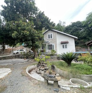 cho thuê nhà ở kinh doanh sân vườn bắc nha trang giá 25 triệu/ tháng