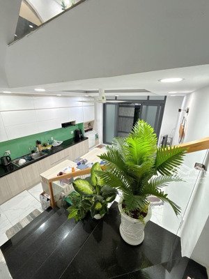 bán nhà 5 tầng - dt: 4.6mx7.5m - lạc long quân, gần chợ tân bình, giáp q10 - chỉ 5 tỷ hơn