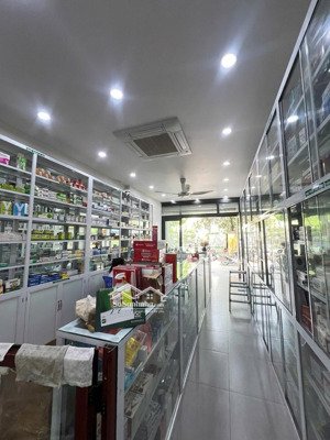 siêu phẩm mặt phố cầu giấy - kinh doanh - 1 mặt phố -1 mặt ngõ - 7 tầng thang máy- khu đông dân cư