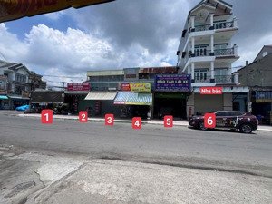 giảm từ 22tỷ còn 20tỷ thiện chí còn thương lượng 6 căn nhà mặt tiền chợ 434 - thuận an