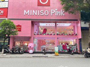 cho thuê nhà mặt phố trần hưng đạo dt 300m2x2.5t mt 10m đoạn đẹp nhiều cơ quan văn phòng xung quanh