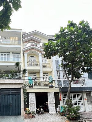 bán nhà mặt tiền lê cơ nam hùng vương ngay trường royal việt úc -dt 5x18m xd 4 tầng st - giá 8,8tỷ