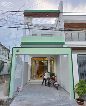 Bán nhà 1 trệt 1 lầu 150m2 góc 2 mặt tiền gần Nguyễn Ái Quốc TP Biên Hoà có 3,4 tỷ