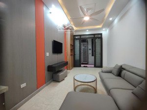 bán nhà riêng phố yên bình, văn quán, hà nội 5 tầng 32m2, giá 6.95 tỷ về ở luôn. lh 