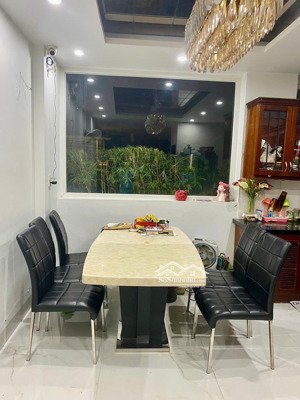 nhà riêng ngay ngã 4 khuất duy tiến - tố hữu 54m2 chỉ nhỉnh 18 tỷ