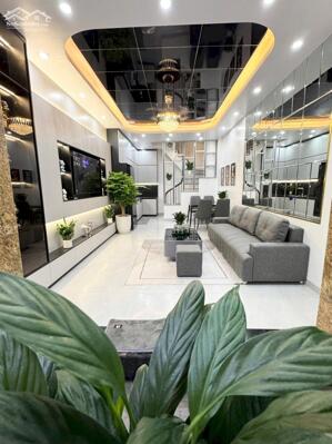 BÁN NHÀ VĂN CHƯƠNG ĐỐNG ĐA 1 NHÀ RA MẶT HỒ NHÀ ĐẸP FULL NỘI THÁT 4 TẦNG 32M 7,1 TỶ