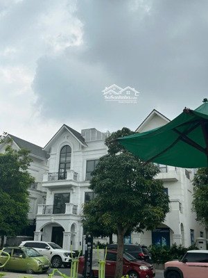 cho thuê biệt thự san hô 10tr/tháng view vườn hoa, hồ 150m2 làm văn phòng, cafe...