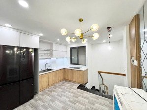 phòng xịn 1 phòng ngủ, 1 phòng khách - full nội thất - ngay khu công nghiệp tân bình