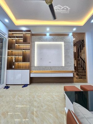 bán nhà xuân thuỷ 45m2 x5 tầng - ô tô đỗ - giá 8tỷ5 - khu trí thức - tiện ích đỉnh cao