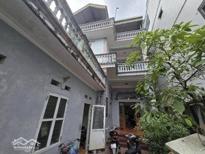 gần vòng xoay lê trọng tấn, hà đông, bán 117m2 đất, tặng nhà 3 tầng dân xây, chỉ 9,5 tỷ