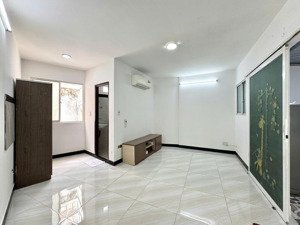 trọ sinh viên studio 26m2 - tách bếp cửa sổ cực thoáng - gần vòng xoay dân chủ - sạch đẹp y ảnh