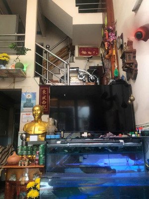 nhà 3 tầng đúc kiên cố hẻm hưng phú gần cầu chữ y
