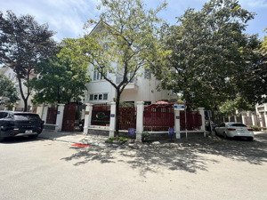 chính chủ cần bán gấp giảm ngay 3 tỷ. biệt thự làng việt kiều châu âu-nguyễn văn lộc s=155 42 tỷ