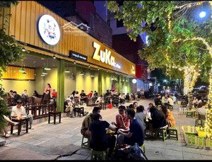 vip! cho thuê nhà mặt phố trung kính, dt 130mx2tầng, mt 12m giá chỉ 50tr nhận diện thương hiệu đỉnh