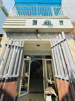 nhà 1lầu đường bùi quang là , f12 , quận - gv