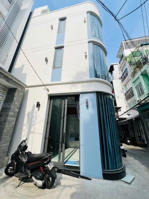 bán nhà hxh mới xây 4 tầng đường cao đạt ngang (3.4x8) chỉ 6.8 tỷ