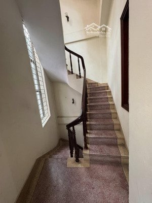 gia chủ cần bán nhà mặt phố huế, khổ đất chỉ hơi chéo 1 chút, giá hấp dẫn 29 tỷ, 64m x 3 tầng