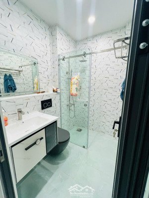 bán nhà vị trí đẹp mặt tiền nguyễn tiểu la - quận 10 - (3.5x11.5m) - 3 tầng - giá: 10.9 tỷ