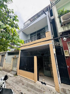 cho thuê nhà nguyên căn trung tâm quận 10