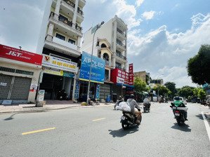 mặt tiền đường bình long, phường tân quý dt 6,6mx37m cấp 4 giá 23 tỷ