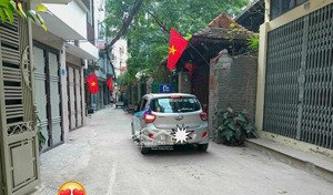 bán nhà ngõ 175 lạc long quân: lô góc 52m x 3t, mặt 4.2m, ô tô, kinh doanh, ngõ thông gần hồ tây.