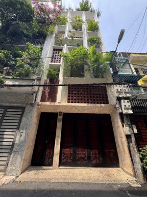 bán nhà trường chinh -nội thất tiền tỷ xách vali vào ở luôn- ô tô tránh - 80m2 - mt 6m - 26 tỷ