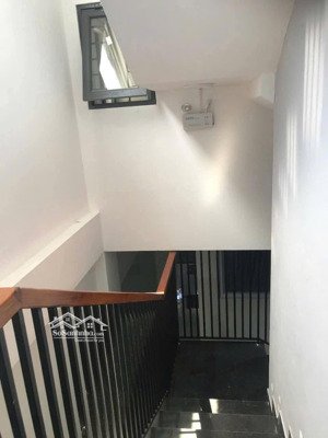 bán toà căn hộ 5 tầng ngay làng đại học - ngũ hành sơn | 14 phòng | dòng tiền 40tr/tháng