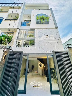 chủ đi định cư bán nhà lê văn chí, linh trung, thủ đức. dt 79m2. 3ty150 triệu cho thuê 22tr/th. shr