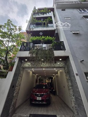 bán nhà vip nguyễn văn cừ kts tự thiết kế - nội thất xịn - thang máy - gara ô tô 76m2x 5 tầng