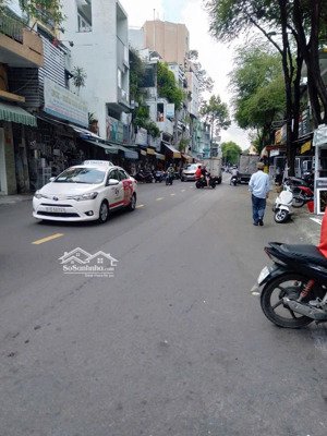 góc 2 mt sư vạn hạnh p9 q10 4x15m 2 lầu st 15 tỷ hđt 30tr