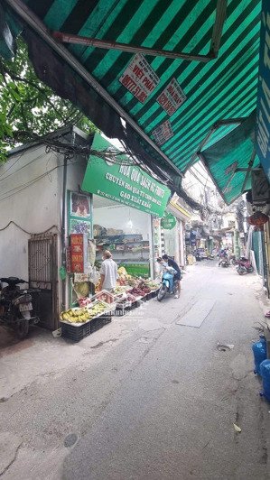 đất mặt ngõ to kinh doanh- thông - ô tô ngủ trong đất phố mỹ đình. căn góc. giá chỉ hơn 11 tỷ