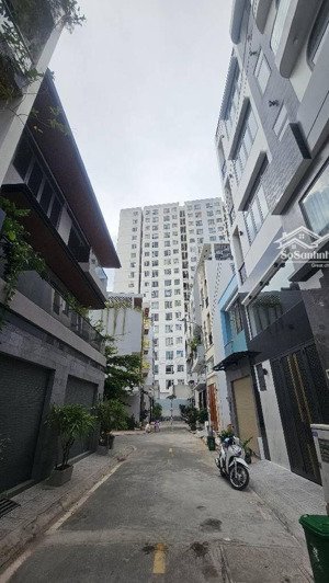 khu biệt thự - 6 tầng - nở hậu - full nội thất - ngã tư 4 xã - chỉ 6.99 tỷ