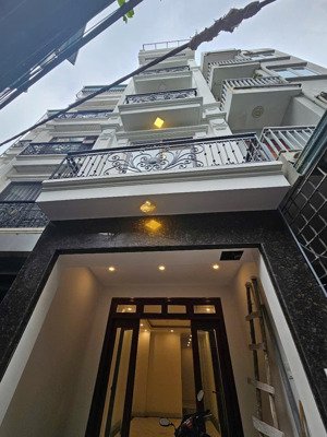 bán nhà riêng 35m2, 6,2 tỷ tại ngọc lâm, long biên, hà nội