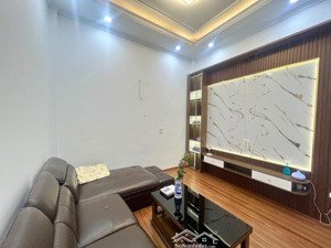 siêu phẩm 3 căn nhà mới koong tứ hiệp nhà 5 tầng mới cổ điển thanh trì