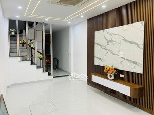 chính chủ gửi bán nhà văn cao - 20m ra mặt phố, ngõ thông, thang máy, dt 50m 5tầng, 14.8tỷ