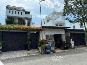 cần bán (6x25)m 150m2 full thổ cư sổ riêng đường nhựa 20m giáp sài gòn gần chợ, bệnh viện