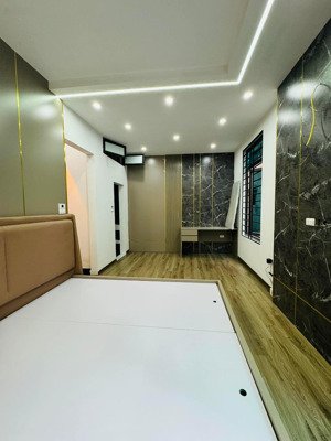 bán nhà 35m2 tại phúc lợi, 4,45 tỷ, 3pn, 3wc, 5 tầng, tây nam, đẹp, tiện ích