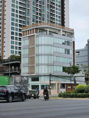 bán gấp văn phòng 5 tầng mt đường đồng văn cống q.2 dt : 12x20m giá 60 tỷ tl - hđt : 200tr/tháng