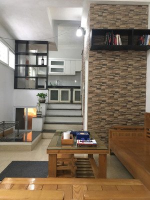 chính chủ cho thuê nhà nguyên căn: hẻm 7, ngách 31, ngõ 15 đường tây mỗ, p. tây mỗ, hà nội