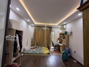 bán nhà 5 tầng - ngọc hồi trung tâm thị trấn văn điển giá: 6.x tỷ có thương lượng