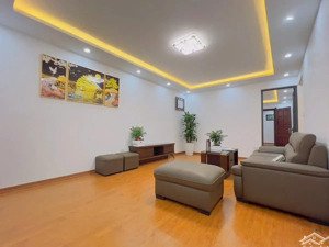 bán tuyệt phẩm dân xây 40m2 định công, lô góc, ngõ nông, 4 tầng, 6.1 tỷ