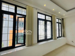 chỉ 12 triệu có ngay văn phòng 100m2 tại phố hồ đắc di, đống đa, view thoáng, chia sẵn 02 phòng.