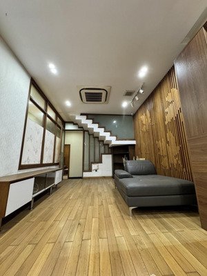 mặt tiền âu dương lân q8 4 tầng btct - full nội thất - sổ chuẩn, hoàn công đủ - 106m2 - 18,5 tỷ