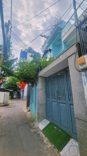 chủ ngộp cần bán. nhà 3 tầng, hxh an ninh, 68m2. 7,45tỷ bl