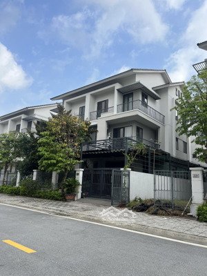 bán biệt thự 200m centa riverside, gần ga metro trung mầu, sống xanh đẳng cấp, sổ hồng lâu dài