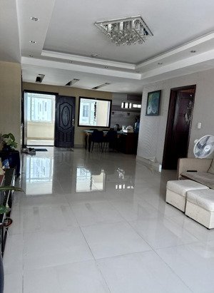 chính chủ bán căn chung cư 118m2 tầng 14 số 6 bãi dương 44 tr/m2, 3pn, 2wc, 1 phòng khách 1 bếp