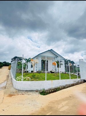 nhà vườn đẹp ven đà lạt view đồi thông gần kề tiện ích, giá chỉ: 2 tỷ 300 triệu